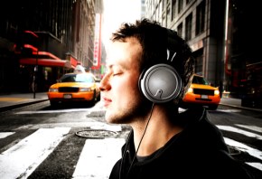 headphones_street
